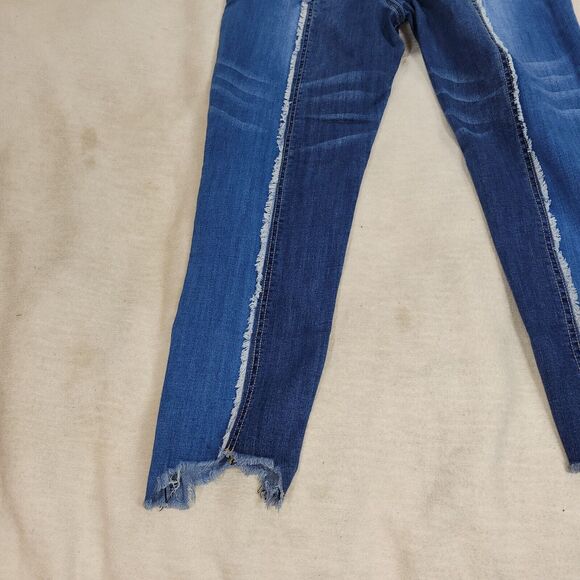 Salvaje Denim Jeans Womens Size 15 Blue Distressed RN 152865 Embroidered Cotton - Picture 10 of 16